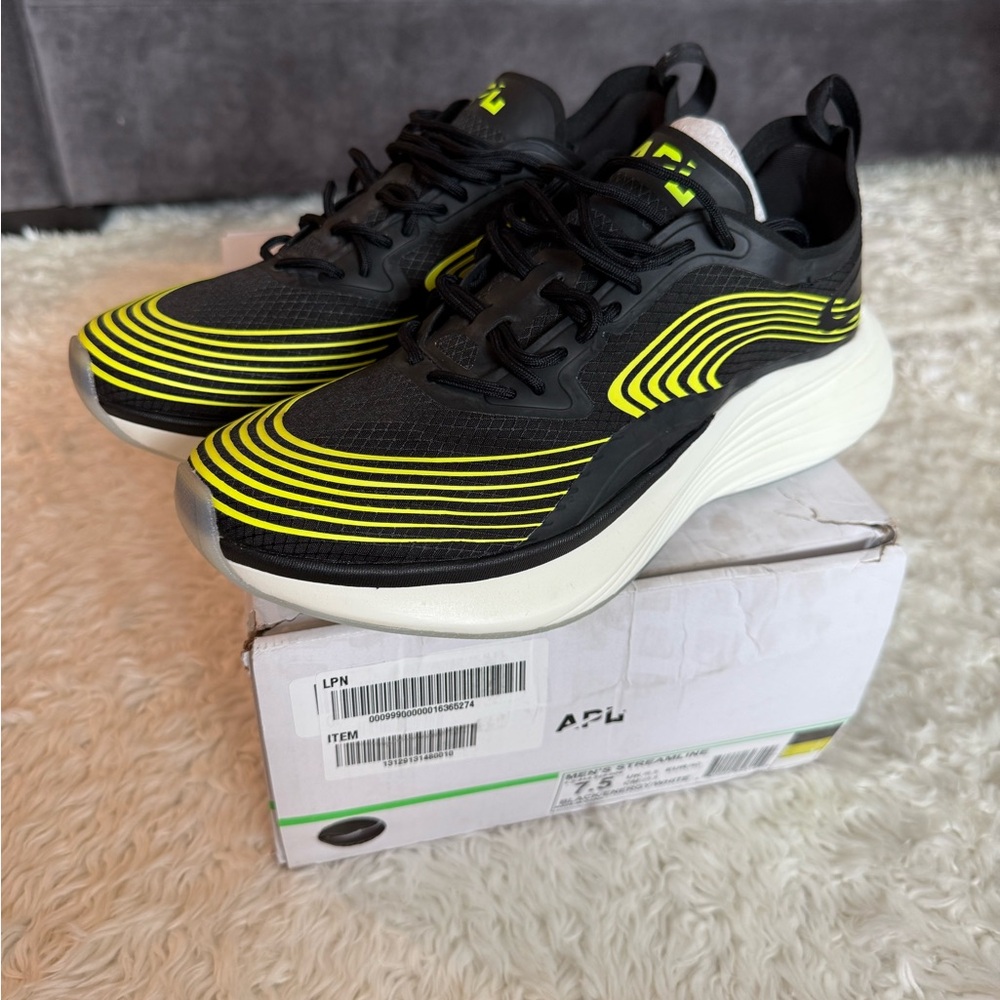 APL Streamline “Black/Energy” – Men’s 7.5 / Women’s 9 👟